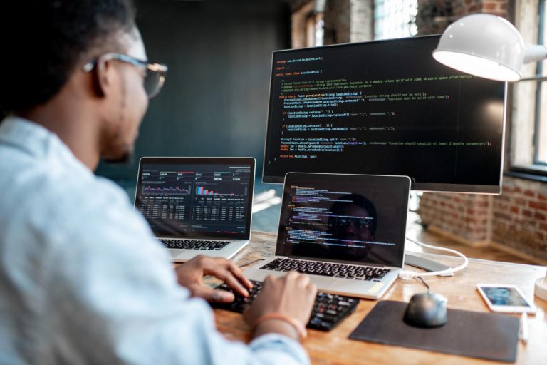 taches programmeur informatique